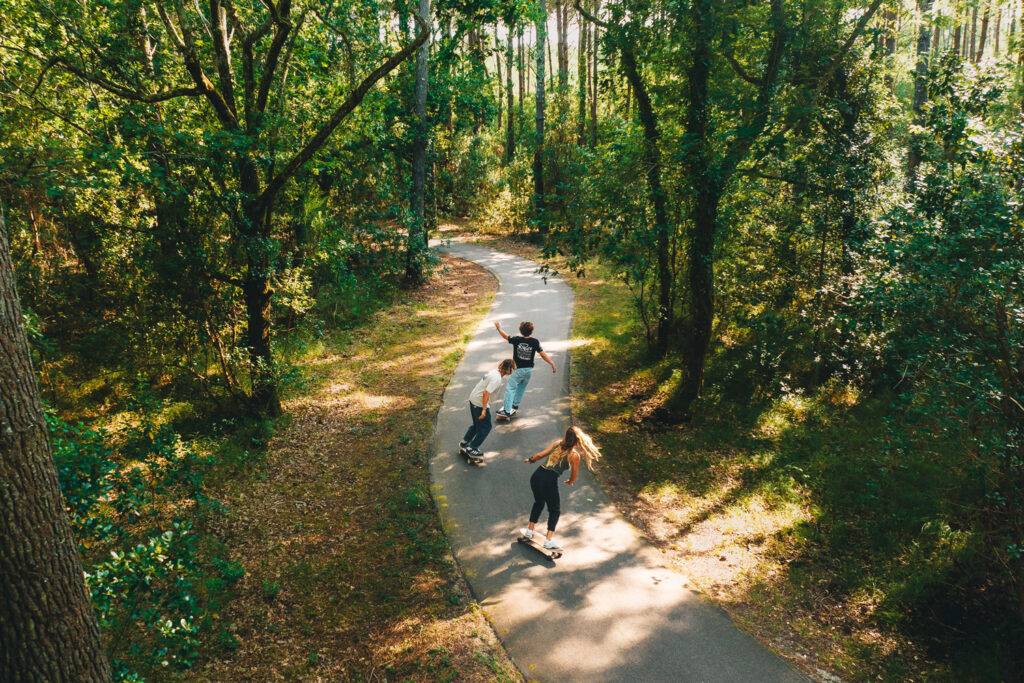 surfcamp-soustons-plage-frankreich-longskateboard-wald