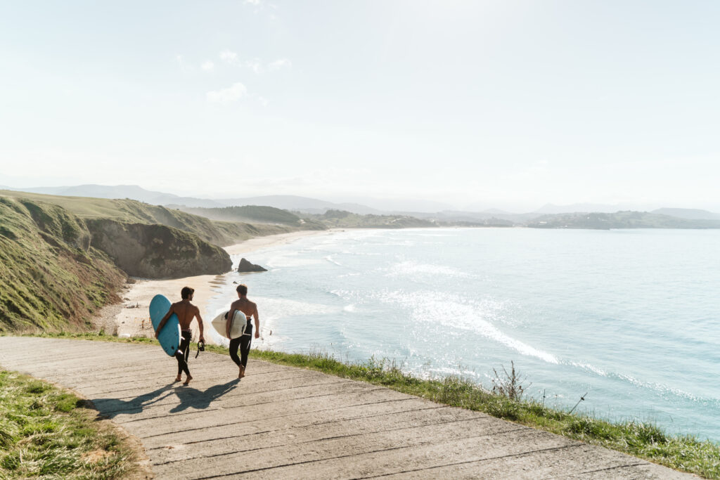 surfcamp-spain-cantabria-walk