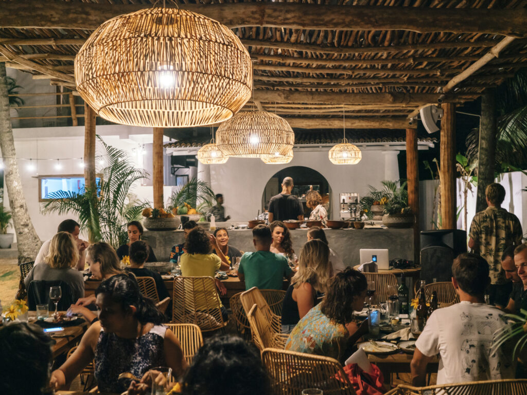 surfcamp-srilanka-ahangama-dinner