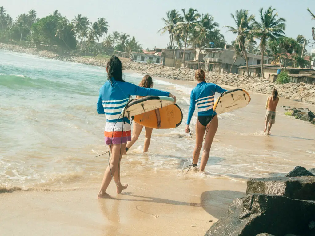 surfcamp-srilanka-ahangama-surflesson