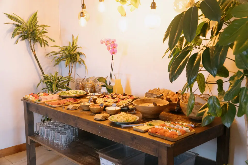 surfhouse-port-sintra-buffet
