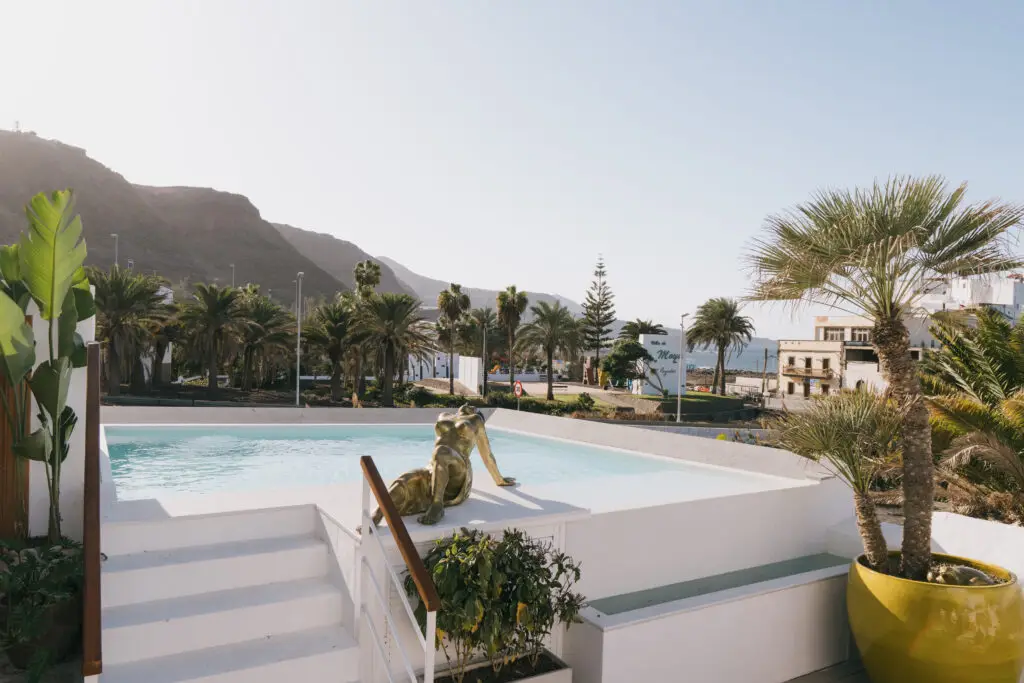 surfhouse-spain-granCanaria-pool