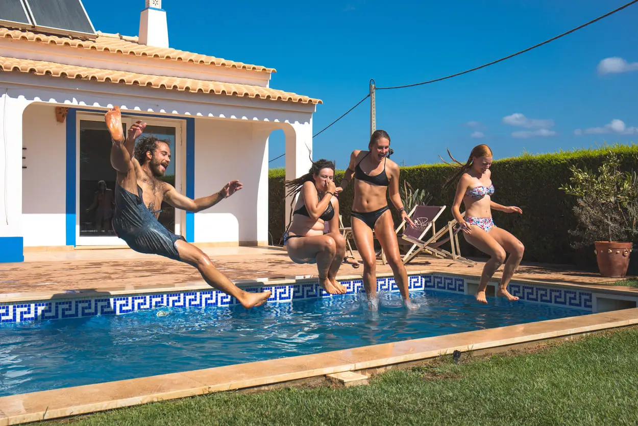 Surfcamp Algarve in Raposeira Portugal