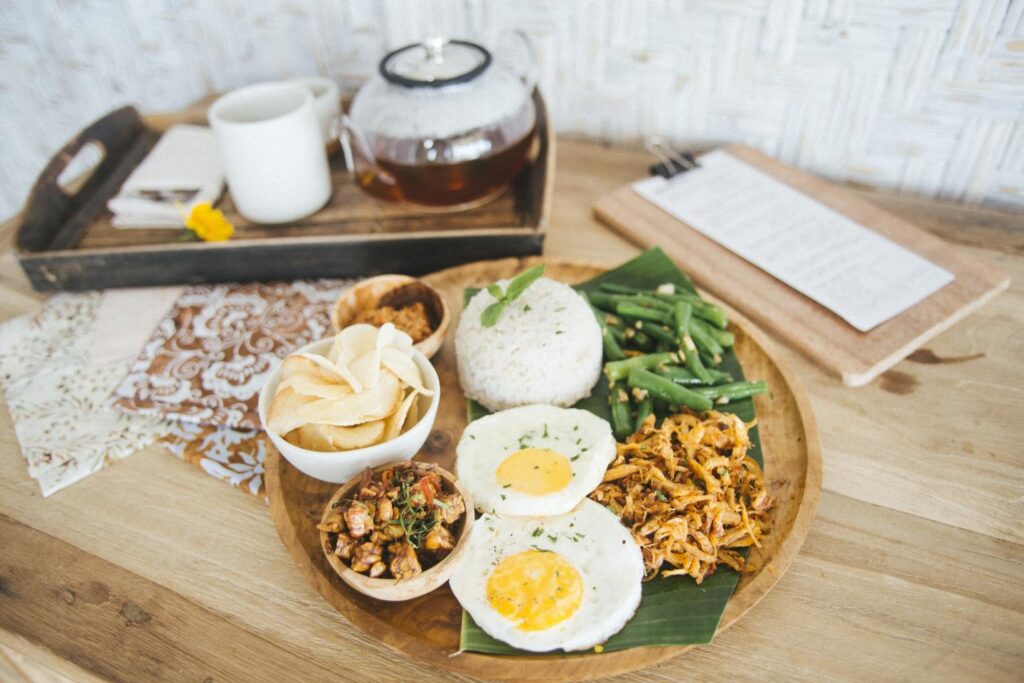surfcamp-lombok-tasty-food