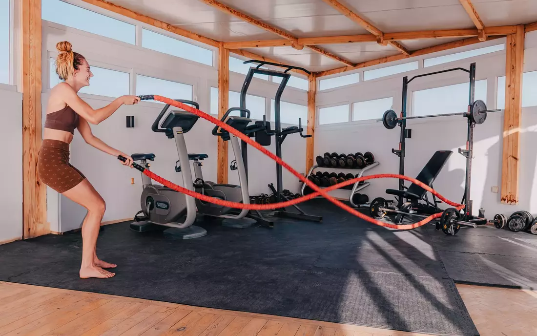 Gym im Surfcamp