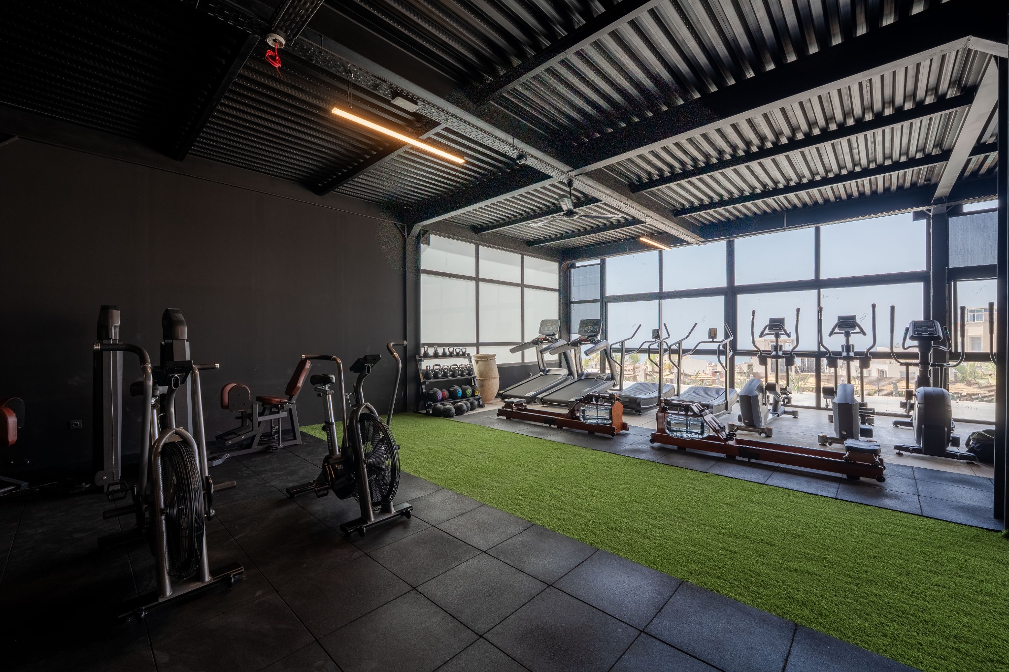 Gym im Surfcamp